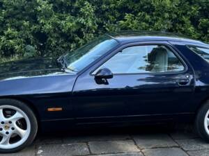 Image 5/26 of Porsche 928 GTS (1995)