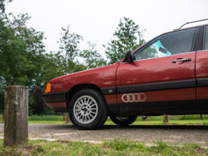 Immagine 16/45 di Audi 100 Avant 2.2 quattro (1986)