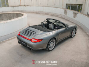 Image 8/43 of Porsche 911 Carrera 4 GTS (2012)