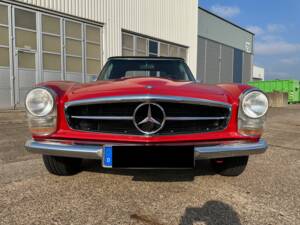 Image 2/54 of Mercedes-Benz 280 SL (1968)