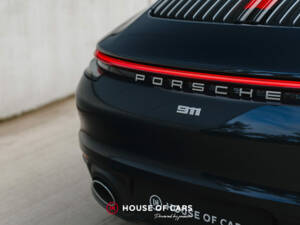 Image 21/50 of Porsche 911 Carrera 4S &quot;Belgian Legend Edition&quot; (2020)