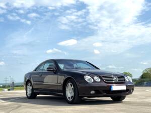 Immagine 27/28 di Mercedes-Benz CL 600 (2001)