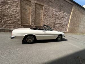Image 9/63 of Alfa Romeo Spider 1300 Junior (1970)