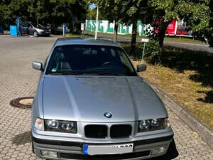 Imagen 40/44 de BMW 328i (1996)