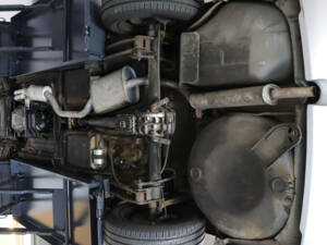 Image 12/50 of Alfa Romeo 2.0 Spider (1992)