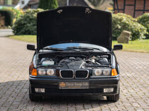 Bild 8/44 von BMW 328i Touring (1997)