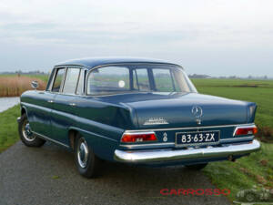 Afbeelding 21/37 van Mercedes-Benz 200 (1967)