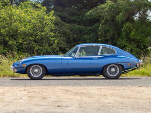 Image 2/50 of Jaguar E-Type (2+2) (1968)