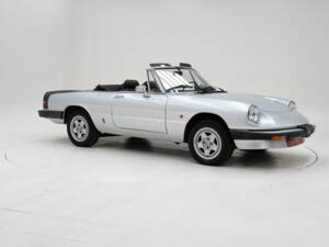 Imagen 3/15 de Alfa Romeo 2000 Spider (1984)