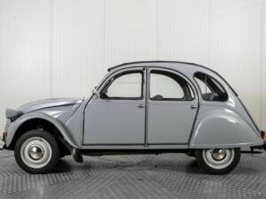 Image 9/50 of Citroën 2 CV 6 (1980)