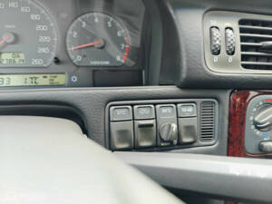 Image 21/32 of Volvo C70 2.4 T (1999)