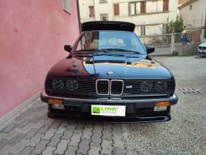 Imagen 2/9 de BMW 320i (1989)