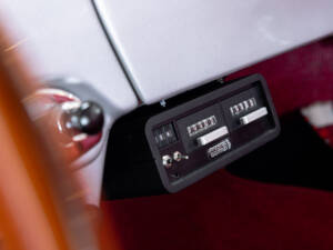Image 18/41 of Porsche 356 C 1600 SC (1963)