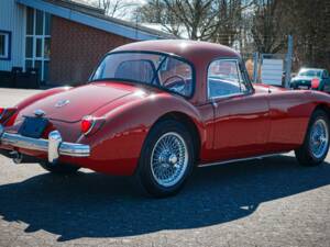 Image 7/49 of MG MGA 1500 (1958)
