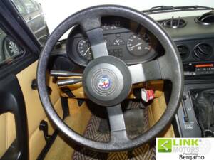 Image 5/10 of Alfa Romeo 1.6 Spider (1990)
