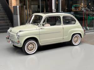 Image 4/36 of NSU-Fiat Jagst 600 (1959)