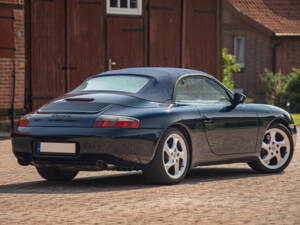 Image 14/41 of Porsche 911 Carrera (2000)