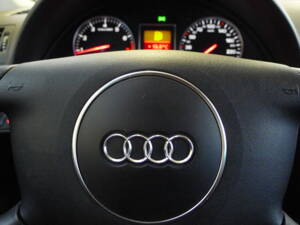 Image 34/35 of Audi A4 2.0 (2001)