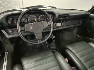 Image 15/20 de Porsche 911 SC 3.0 (1983)
