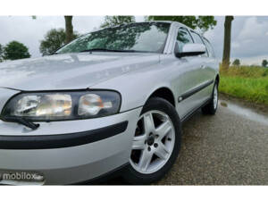 Image 36/46 de Volvo V 70 2.4 (2004)