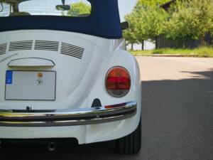 Image 28/45 de Volkswagen Coccinelle 1303 LS (1978)