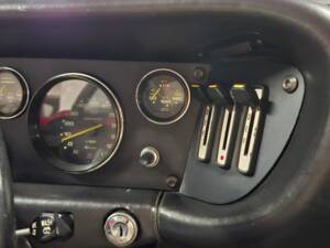 Image 18/45 of Ferrari Dino 208 GT4 (1976)