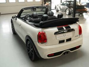 Image 34/50 de Mini Cooper S (2018)