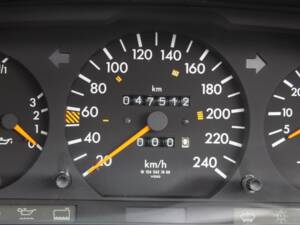 Image 13/14 de Mercedes-Benz E 220 (1994)