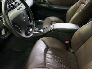 Image 11/22 of Mercedes-Benz CL 65 AMG (2005)