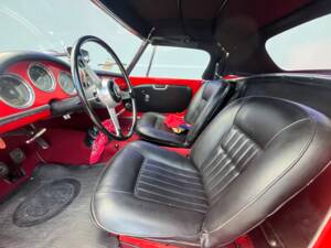 Image 11/33 of Alfa Romeo Giulia 1600 Spider (1963)