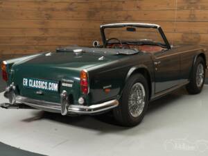Afbeelding 6/19 van Triumph TR 250 (1968)