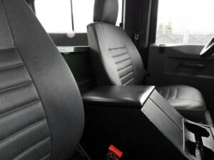 Image 12/15 of Land Rover Defender 90 Td5 (2002)