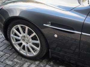 Image 48/50 de Aston Martin V12 Vanquish S (2007)