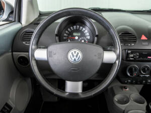 Bild 8/50 von Volkswagen New Beetle 2.0 (2003)