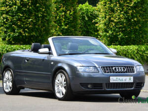 Image 18/50 of Audi S4 (2005)