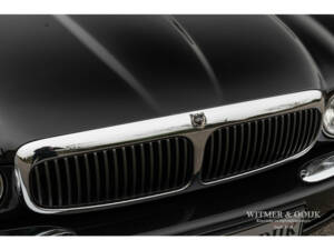 Image 26/32 of Jaguar XJ6 3.2 Executive (1997)