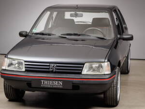 Imagen 6/28 de Peugeot 205 GTi 1.9 (1991)