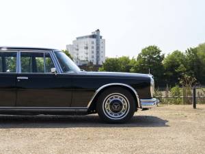 Image 7/30 of Mercedes-Benz 600 (1961)