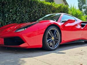 Immagine 2/5 di Ferrari 488 Spider (2017)