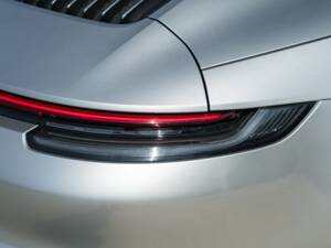Image 17/50 of Porsche 911 Carrera 4S (2019)