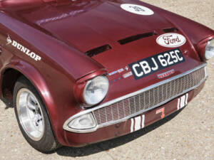 Image 37/50 of Ford Anglia (1965)