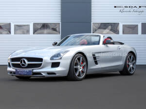 Afbeelding 2/36 van Mercedes-Benz SLS AMG Roadster (2012)