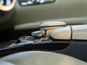 Immagine 33/50 di Mercedes-Benz S 350 CDI BlueEFFICIENCY L (2011)