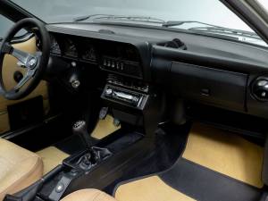 Bild 17/22 von Alfa Romeo GTV6 3.0 (1986)