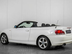 Image 6/50 of BMW 118i (2008)