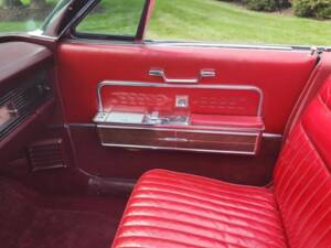 Image 10/13 of Lincoln Continental Convertible (1966)