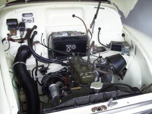 Image 5/15 of Morris Minor 1000 Traveller (1971)