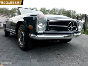 Image 7/11 de Mercedes-Benz 280 SL (1971)