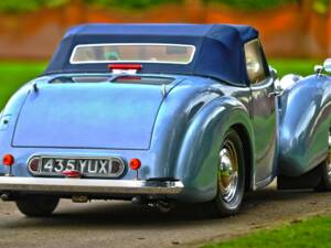 Image 14/50 of Triumph 2000 Roadster (1949)