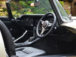 Bild 2/36 von Jaguar E-Type V12 (1973)
